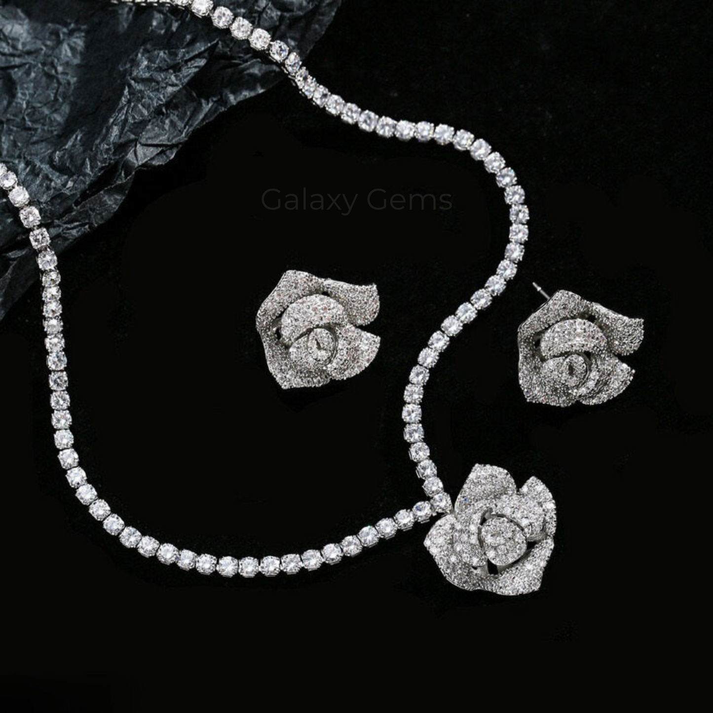 EP-07 Silver Plated Square Flower Necklace Set