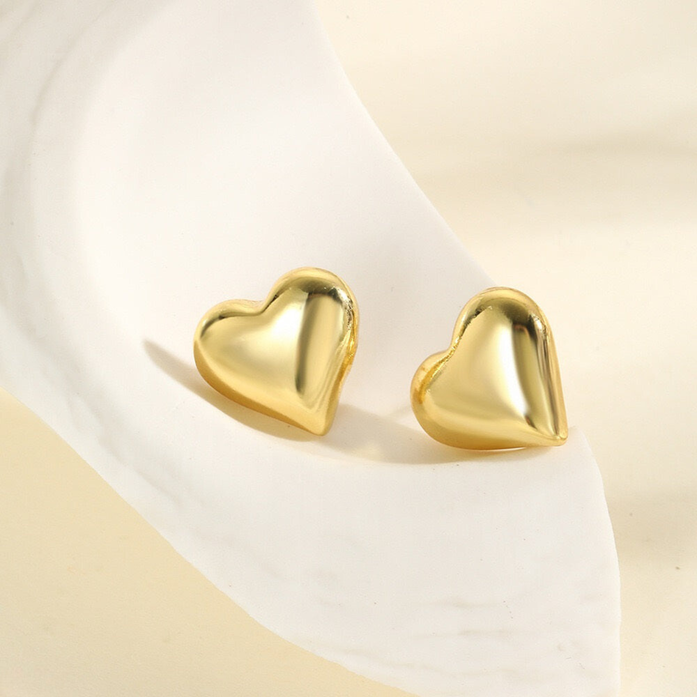 E-12 Golden Plated Heart Shaped Tops